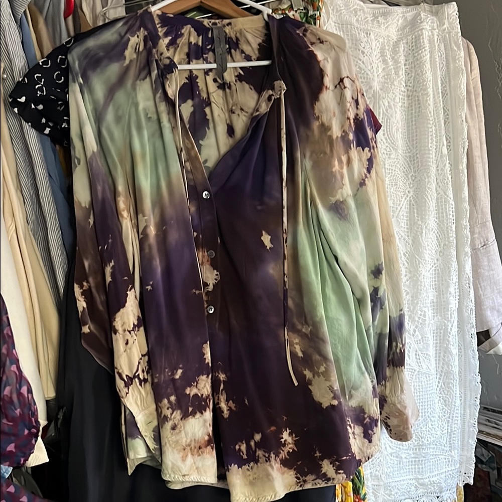 New, never worn Raquel Allegra Purple and Cream Tie-Dye Top
